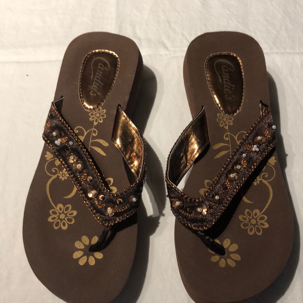 Flip flops with wedge